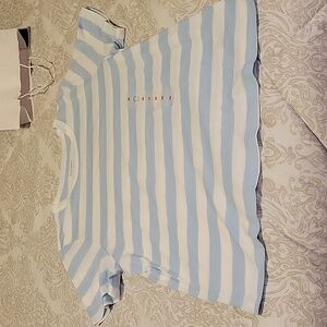 Old Navy Everywear tee- blue and white strip nwt